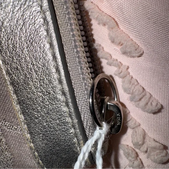 Coach silver metallic wristlet - Picture 4 of 10